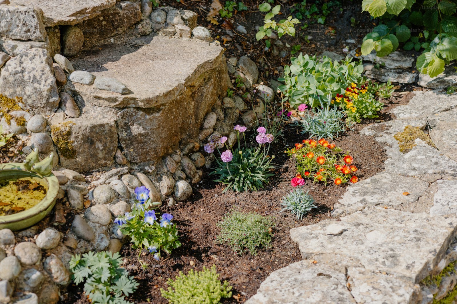 Decorative Stone & Gravel example 3 – South Wales Tree and Landscapes